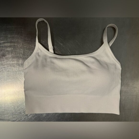 Uniqlo - Seamless Half Bra Camisole - Picture 2 of 7